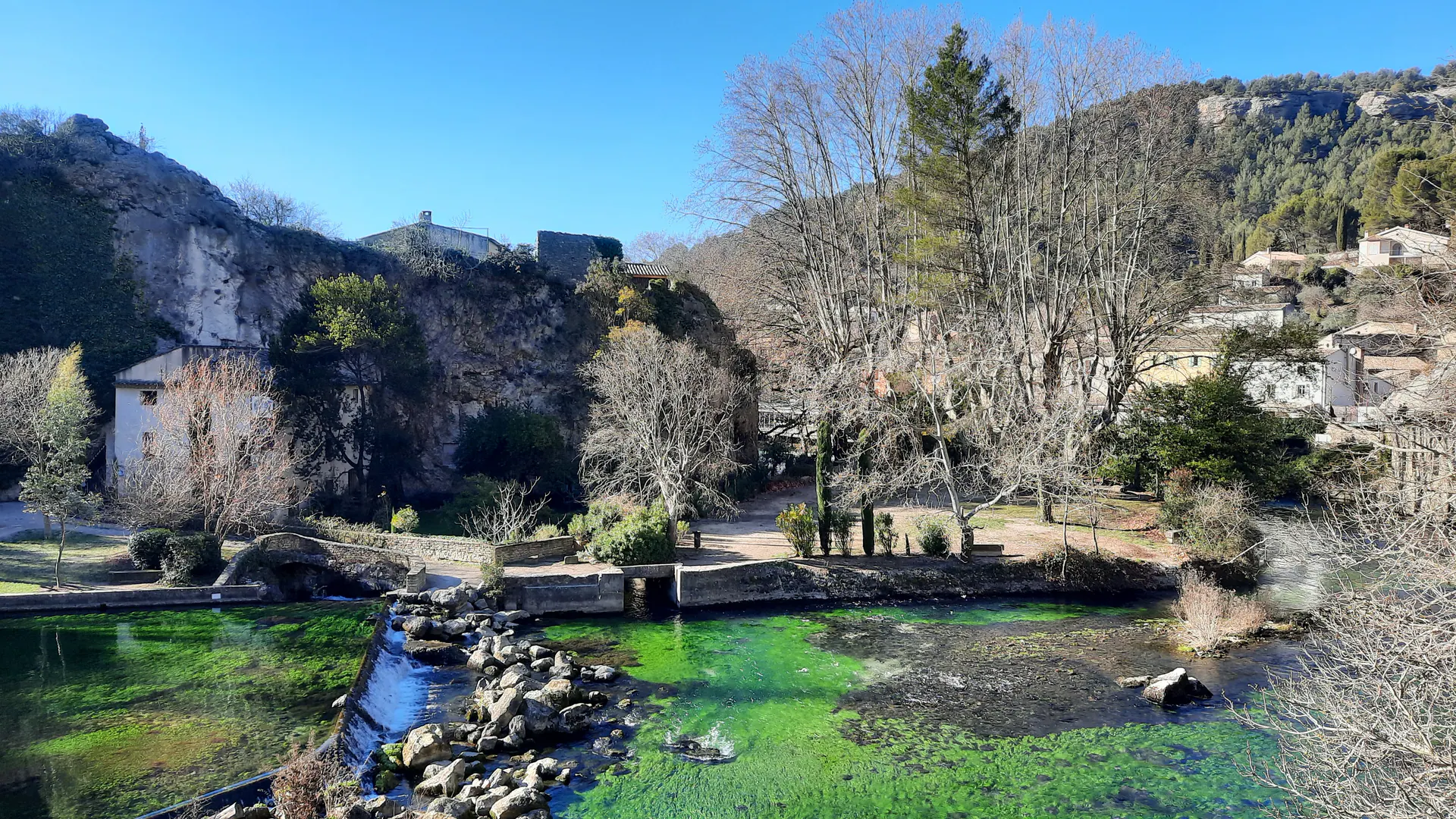 paysage provençal dans le Vaucluse